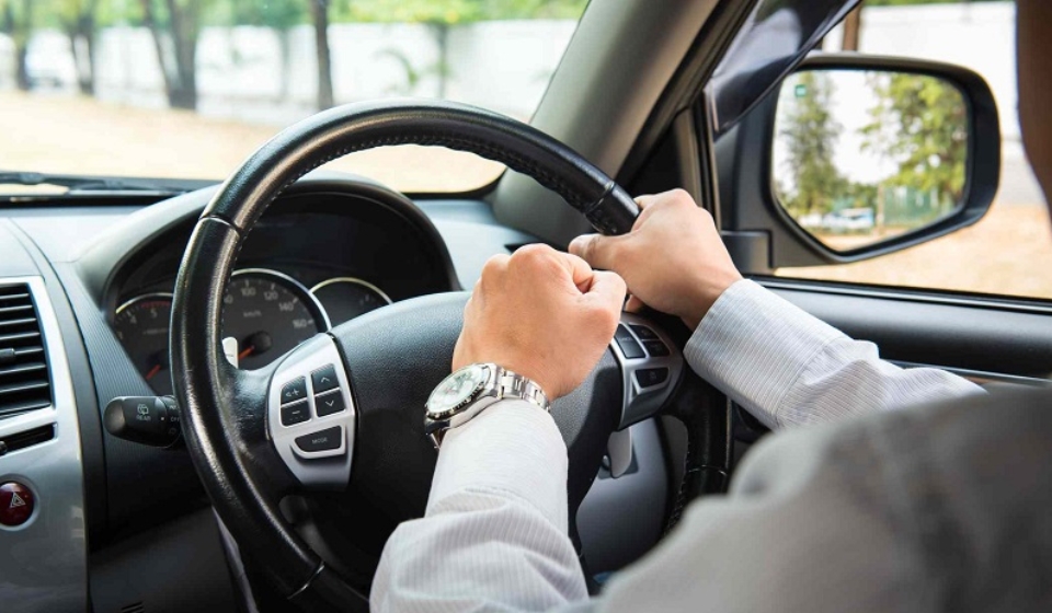 Sewa mobil murah di Bandung