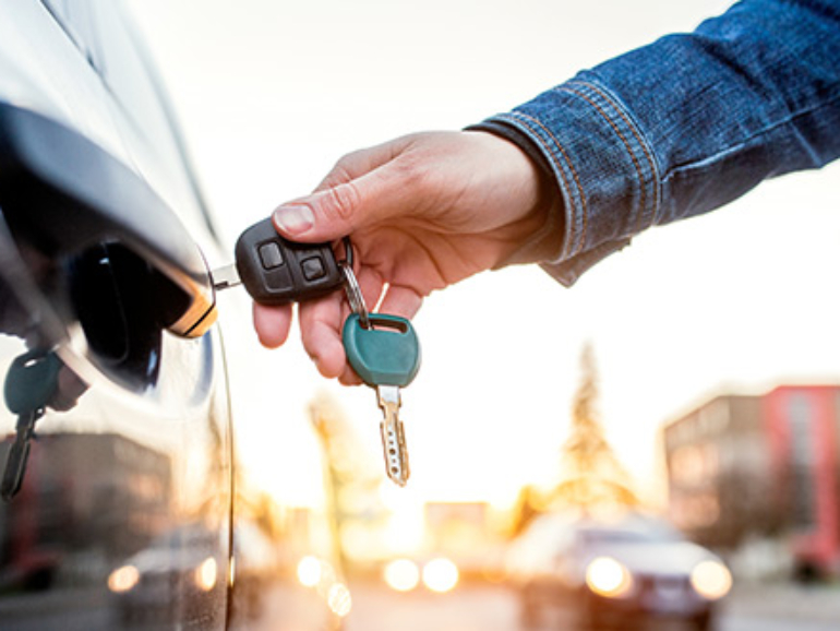 Sewa mobil bandung murah lepas kunci 24 jam